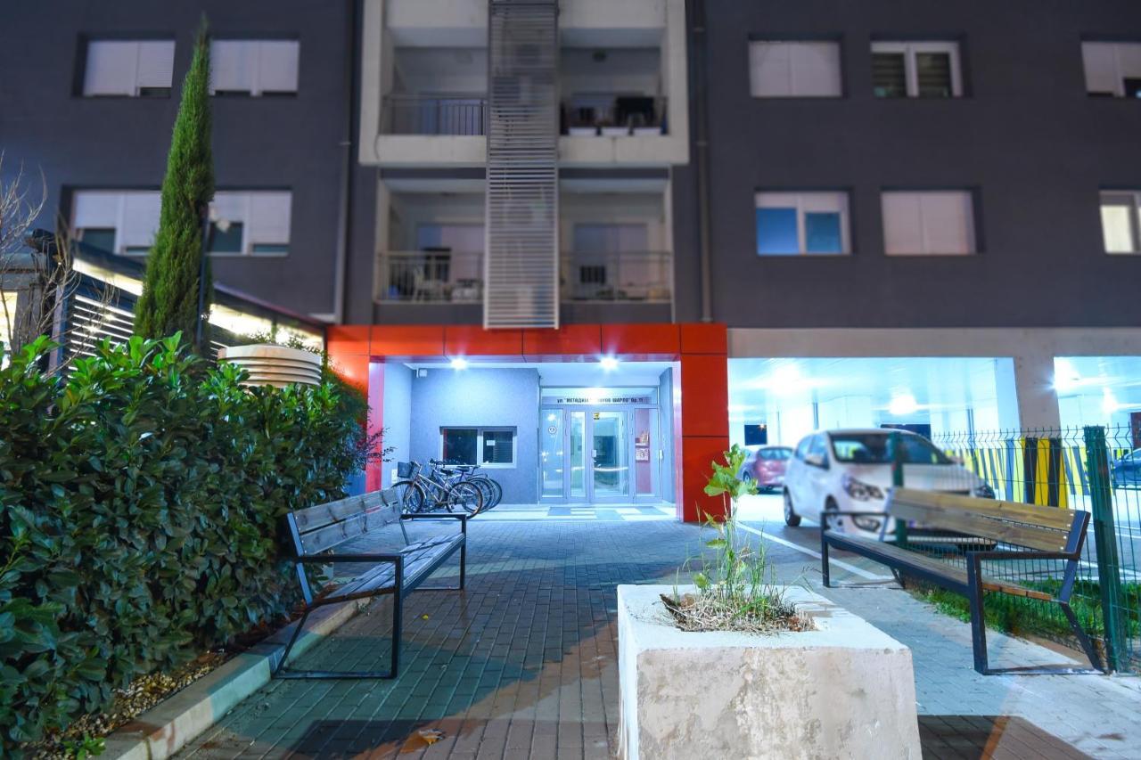 Luxury "Cube" Apartment Skopje Exterior photo