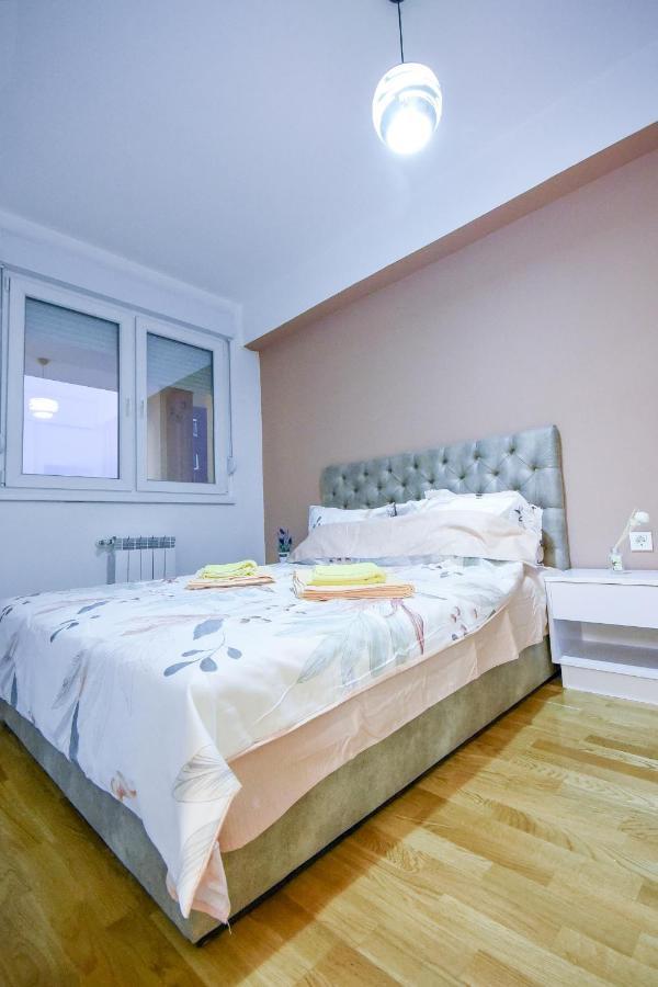 Luxury "Cube" Apartment Skopje Exterior photo